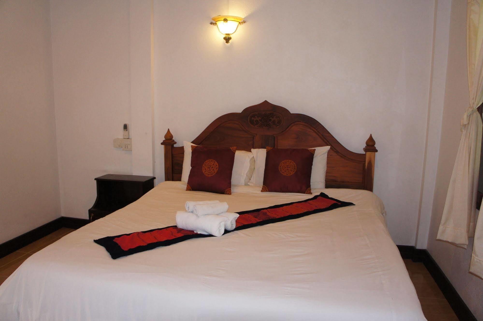 Villa Rattanakon Luang Prabang Exteriör bild